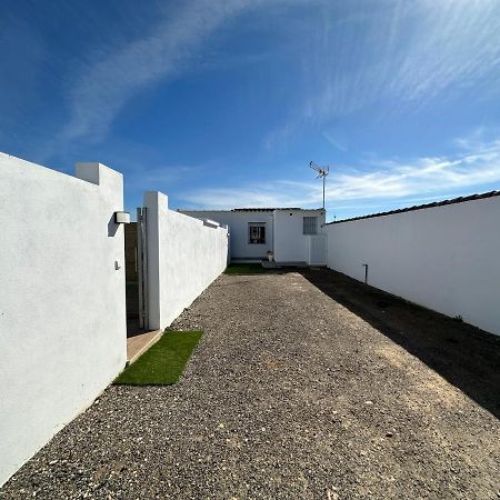 Sumatra Chalet Chiclana de la Frontera Bagian luar foto