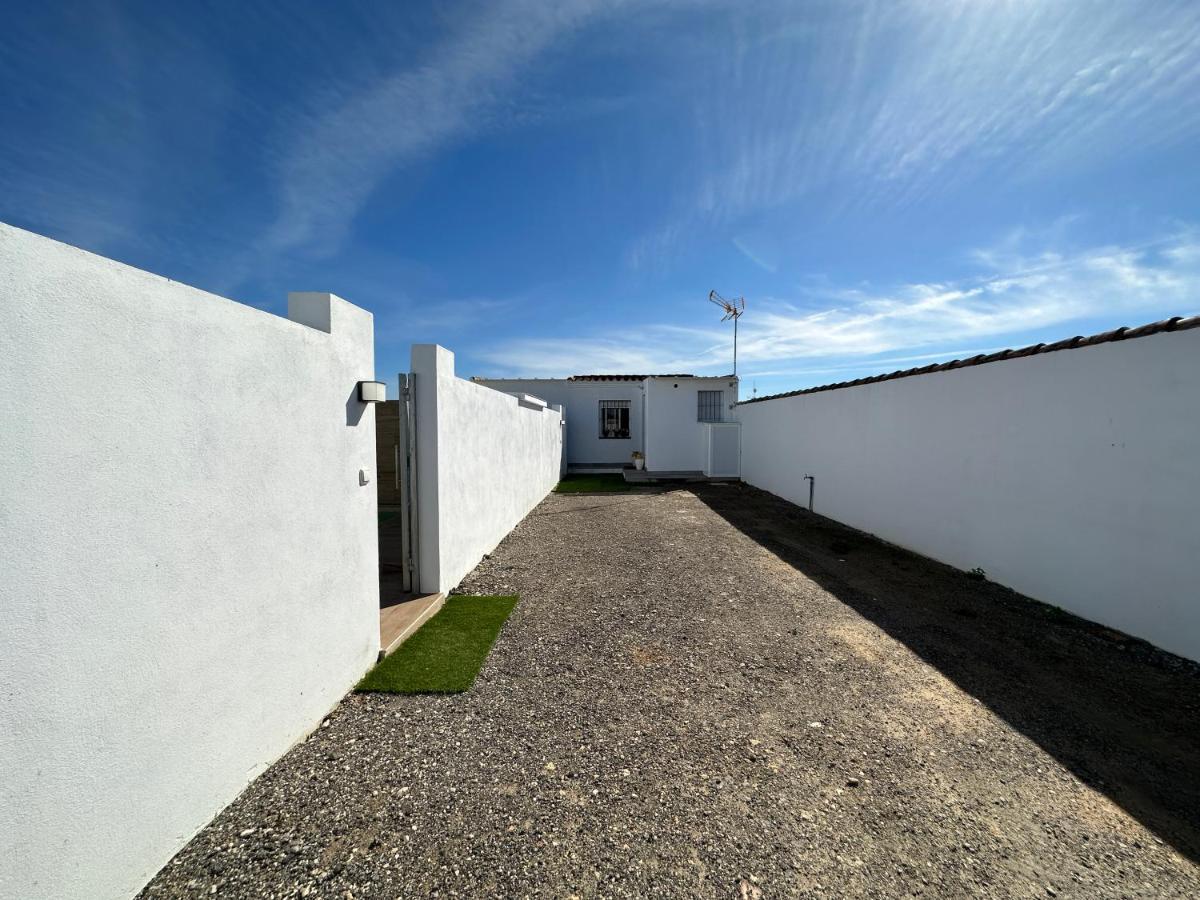 Sumatra Chalet Chiclana de la Frontera Bagian luar foto