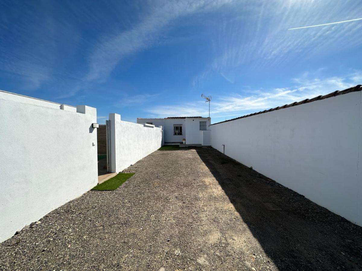 Sumatra Chalet Chiclana de la Frontera Bagian luar foto