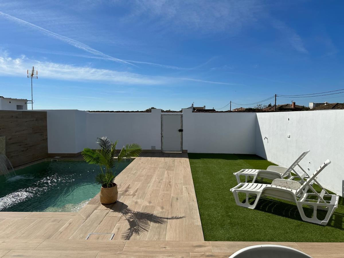 Sumatra Chalet Chiclana de la Frontera Bagian luar foto