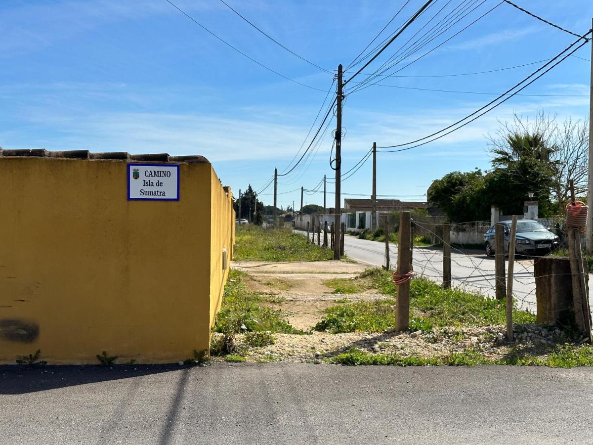 Sumatra Chalet Chiclana de la Frontera Bagian luar foto
