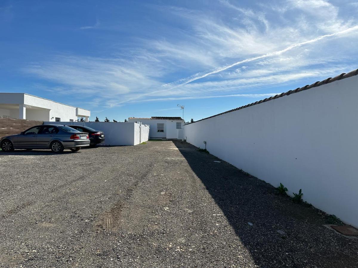 Sumatra Chalet Chiclana de la Frontera Bagian luar foto